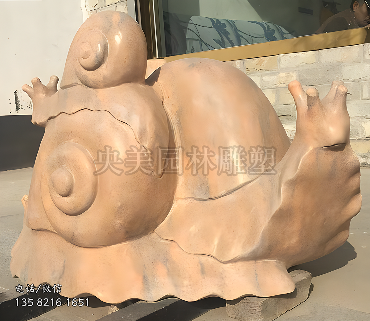 晚霞紅石雕蝸牛