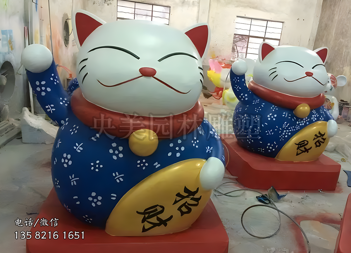 國風服飾招財貓雕塑