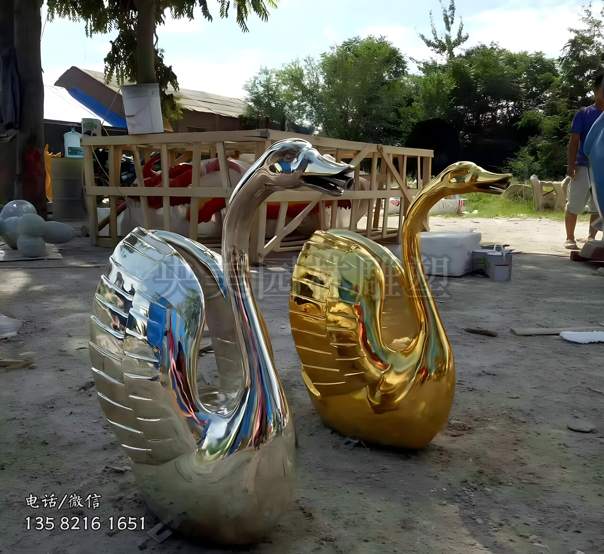 玻璃鋼噴鍍噴水天鵝雕塑