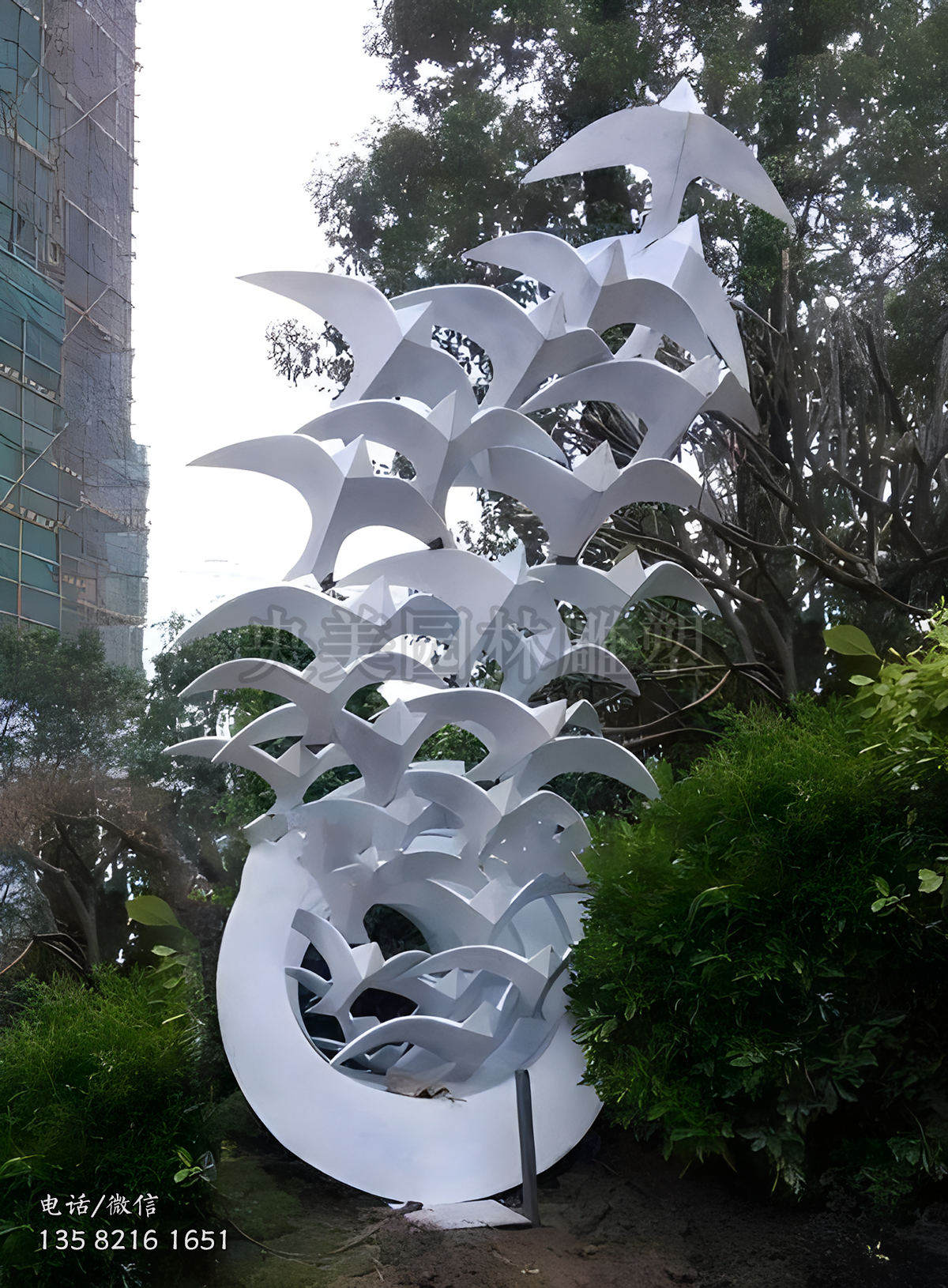 不銹鋼鴿子景觀雕塑