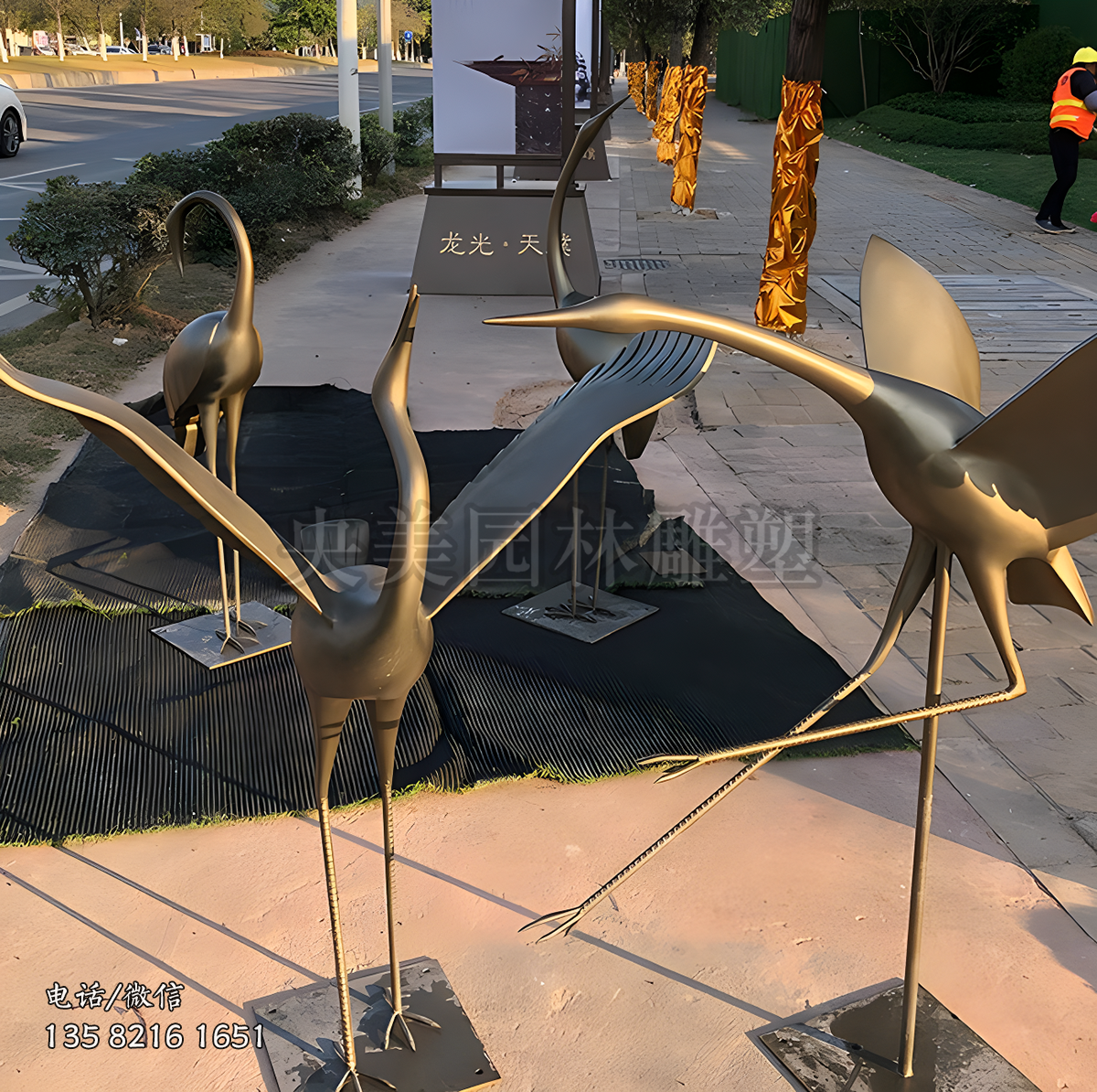 抽象玻璃鋼仿銅仙鶴雕塑