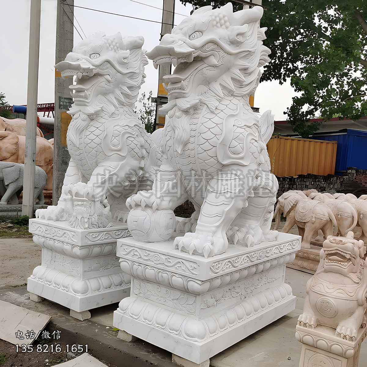 漢白玉白色大理石石刻麒麟雕塑