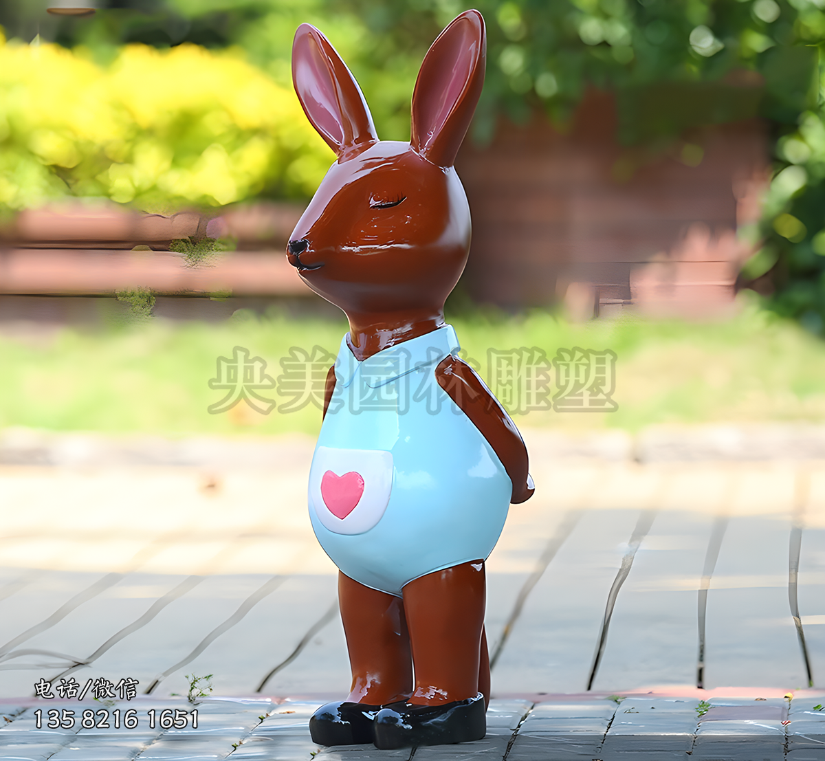 卡通小袋鼠雕塑