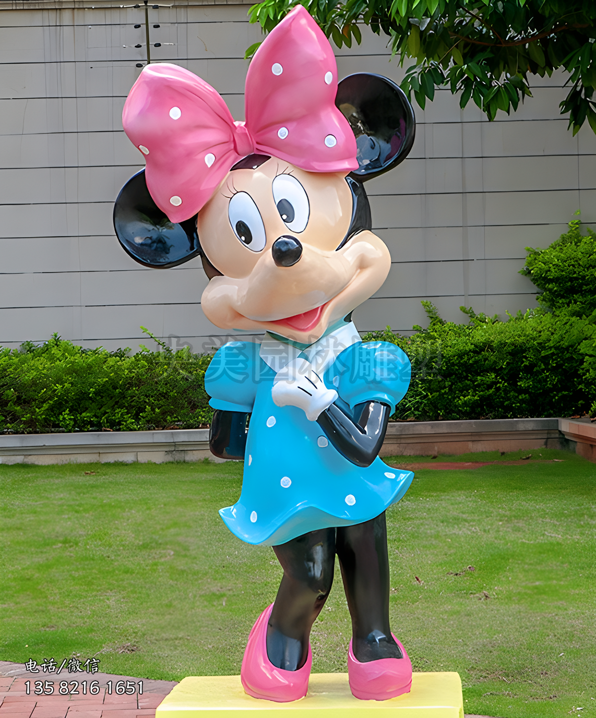 玻璃鋼彩繪米老鼠（女）雕塑