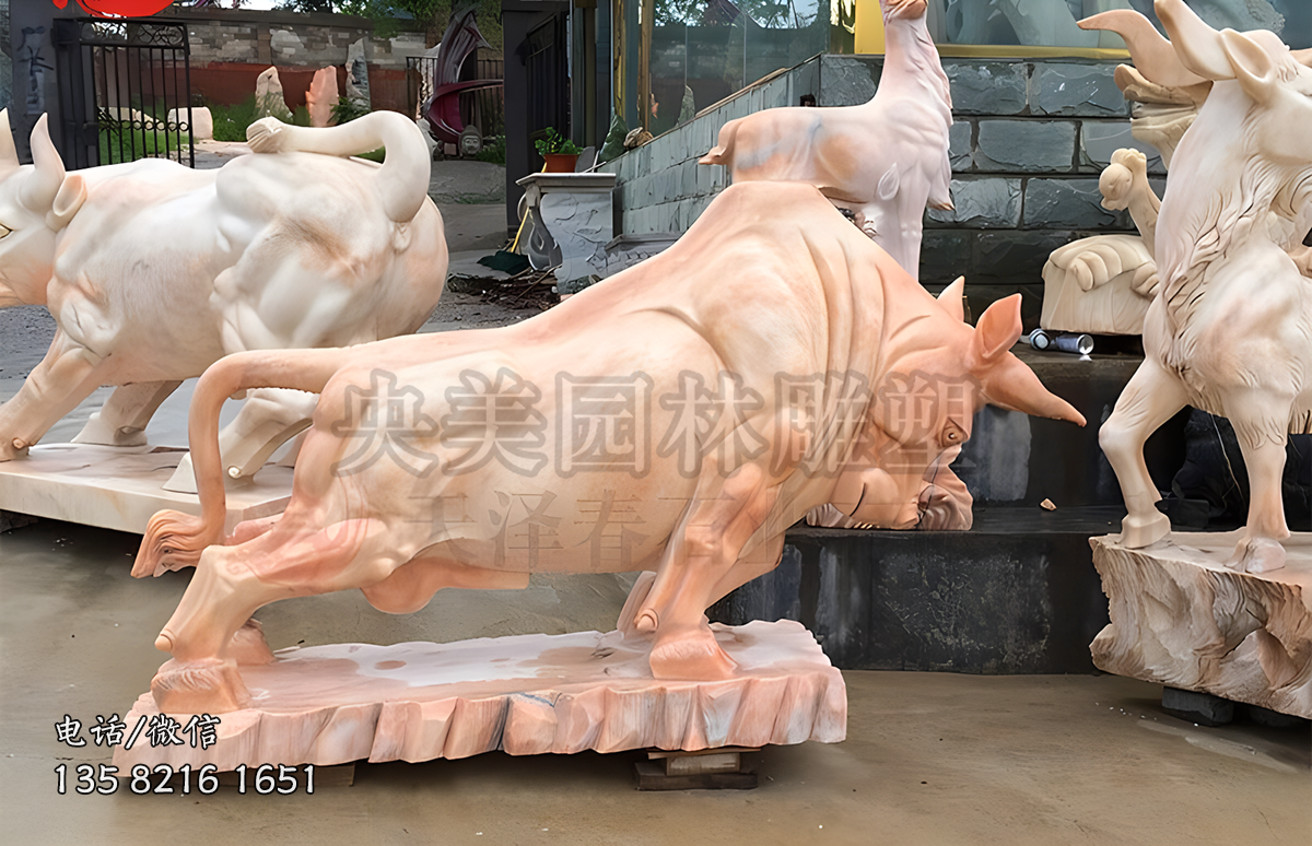 晚霞紅大理石石雕開(kāi)荒牛雕塑