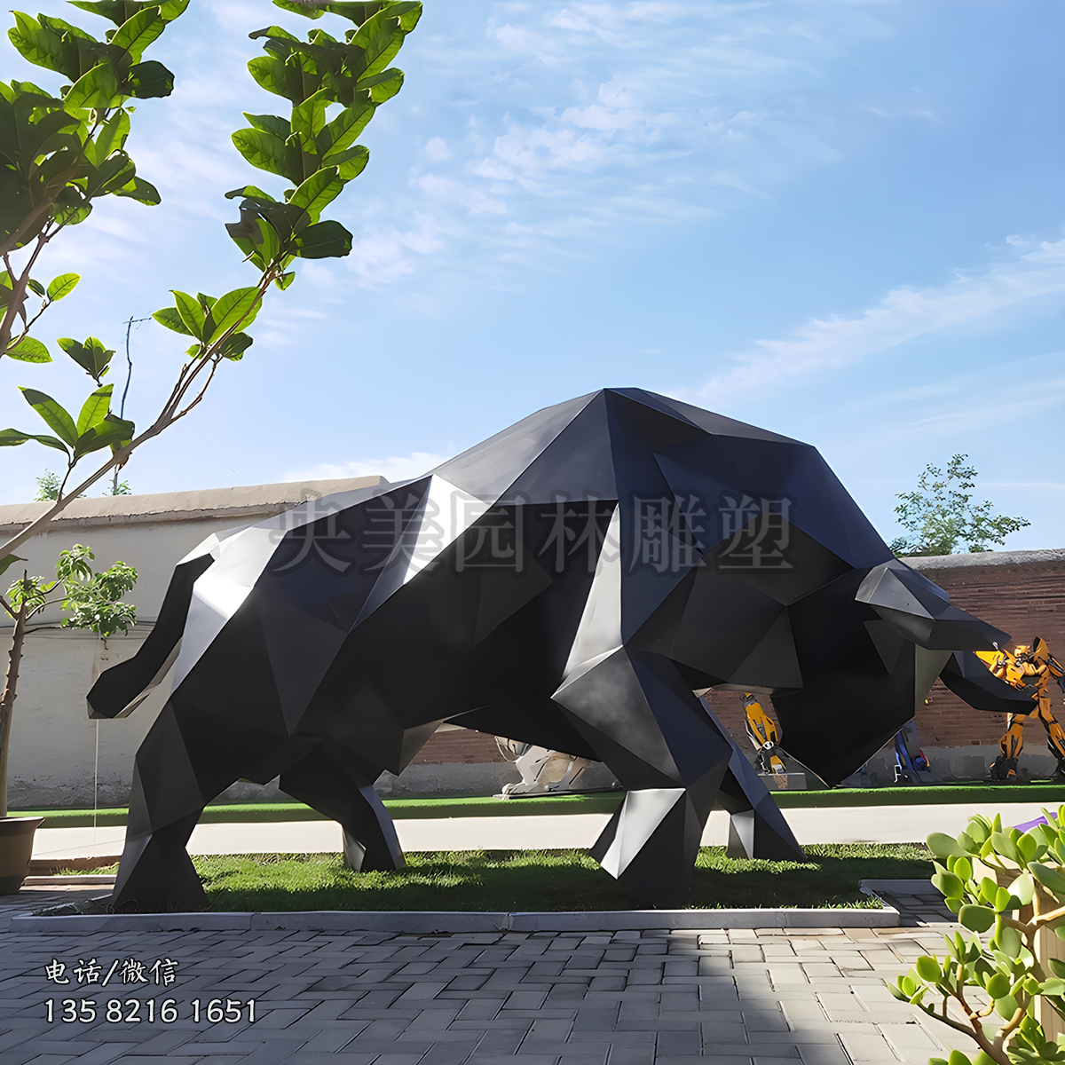 不銹鋼幾何塊面華爾街牛雕塑