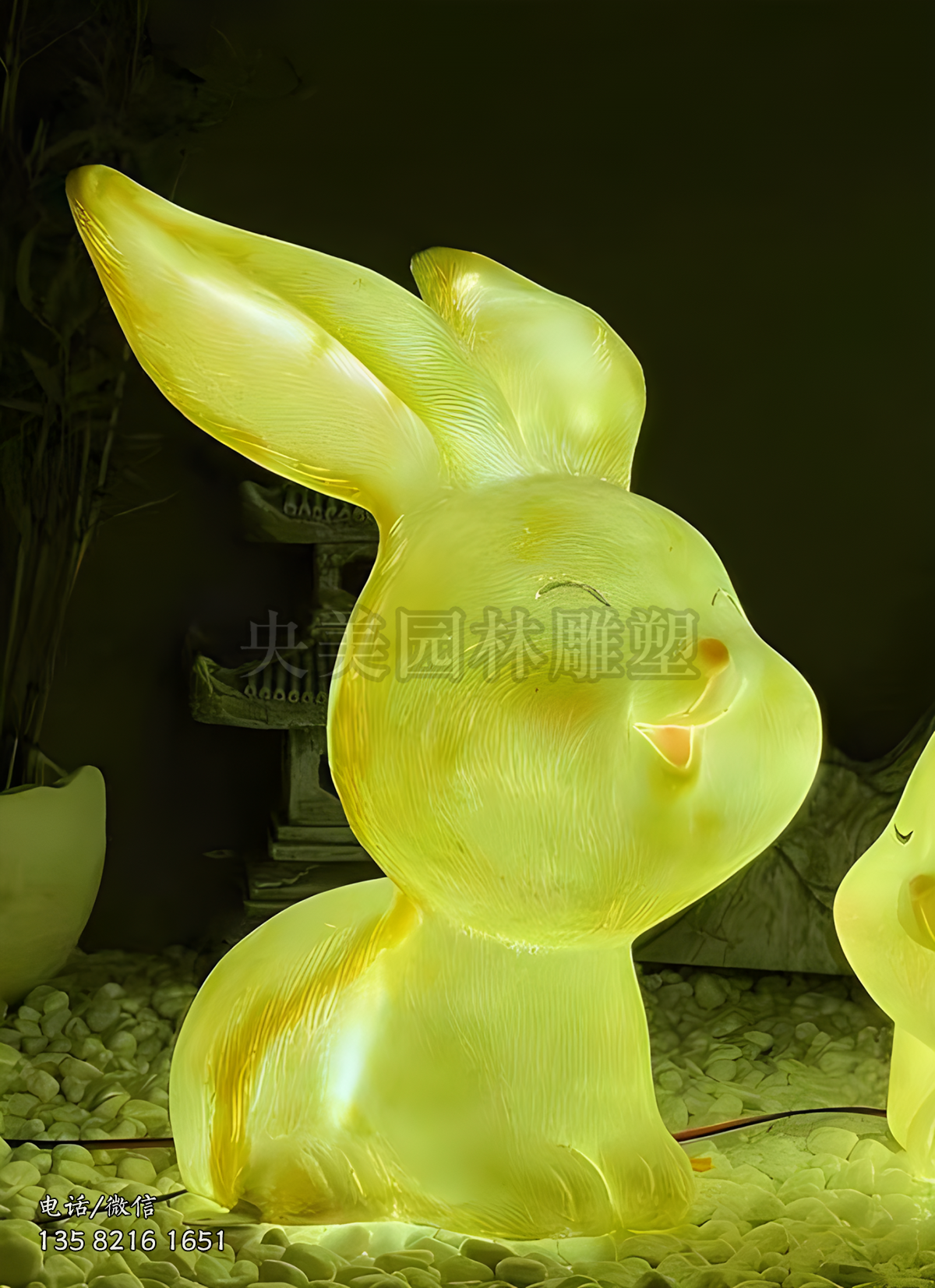 玻璃鋼透光發(fā)光兔子雕塑擺件