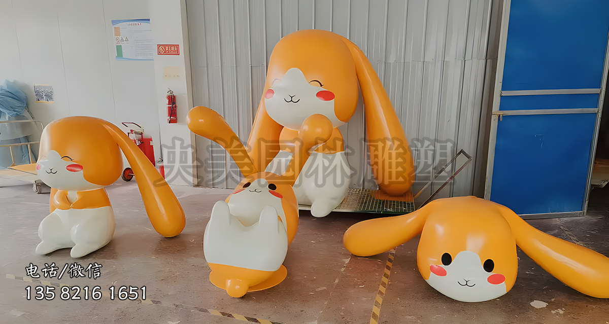 長耳朵玻璃鋼卡通兔子雕塑