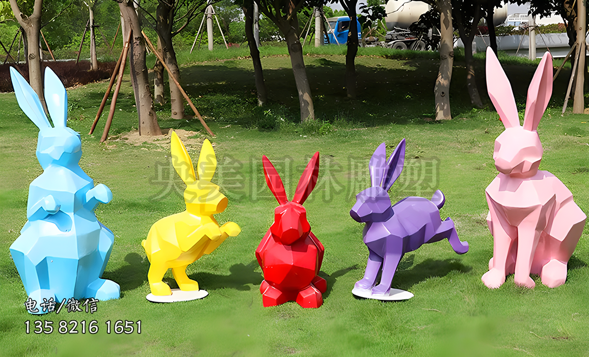 玻璃鋼切面兔子雕塑