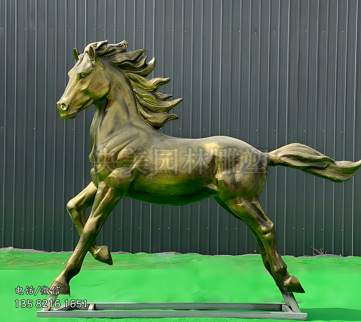 玻璃鋼仿銅奔跑的馬兒雕塑