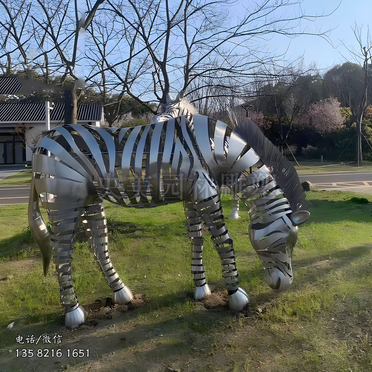 鏡面鏤空不銹鋼創(chuàng)意馬雕塑