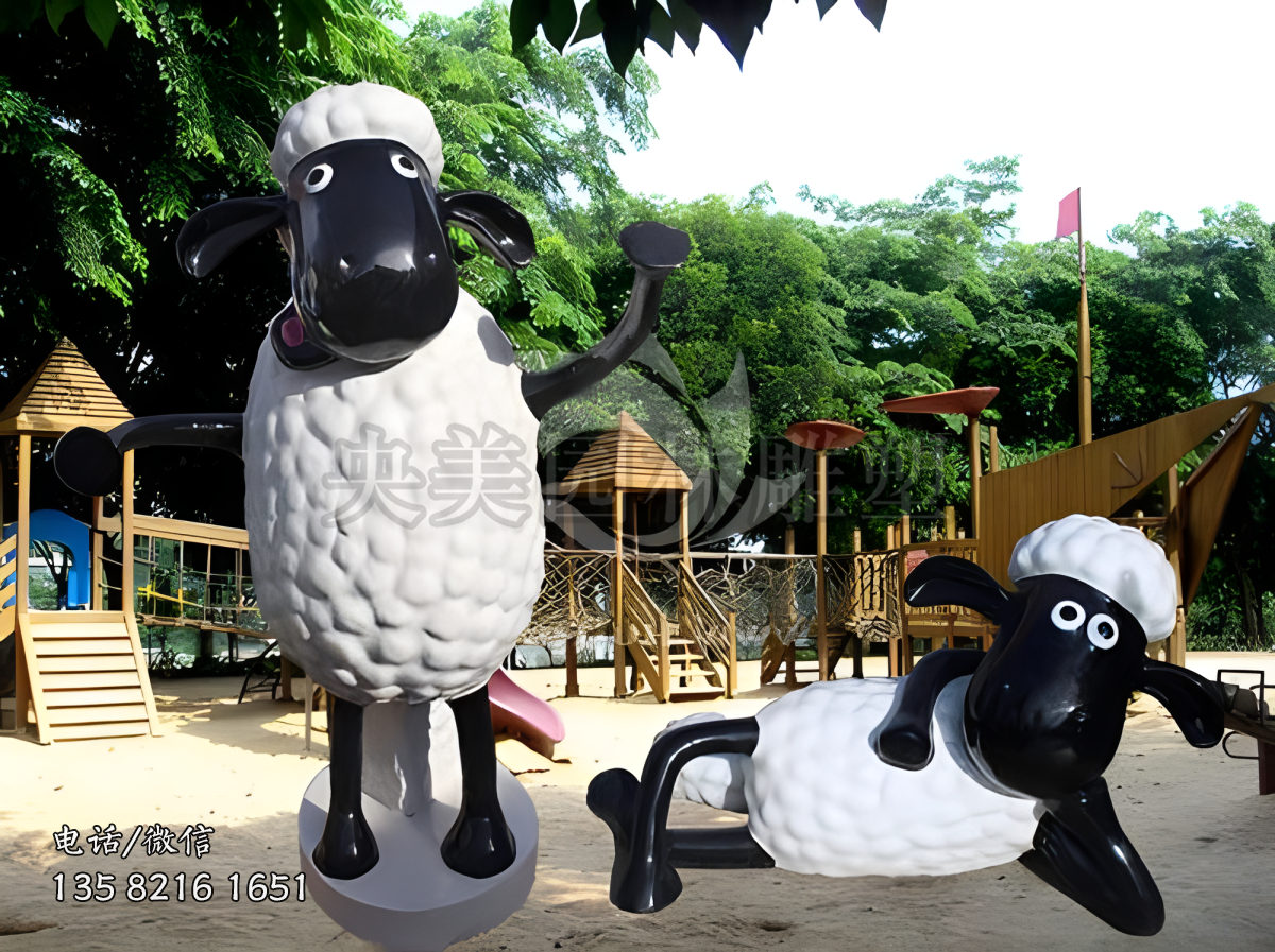 黑白配肖恩羊雕塑擺件