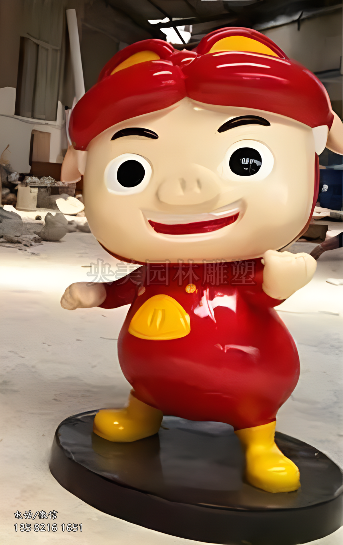 玻璃鋼豬豬俠動漫卡通雕塑