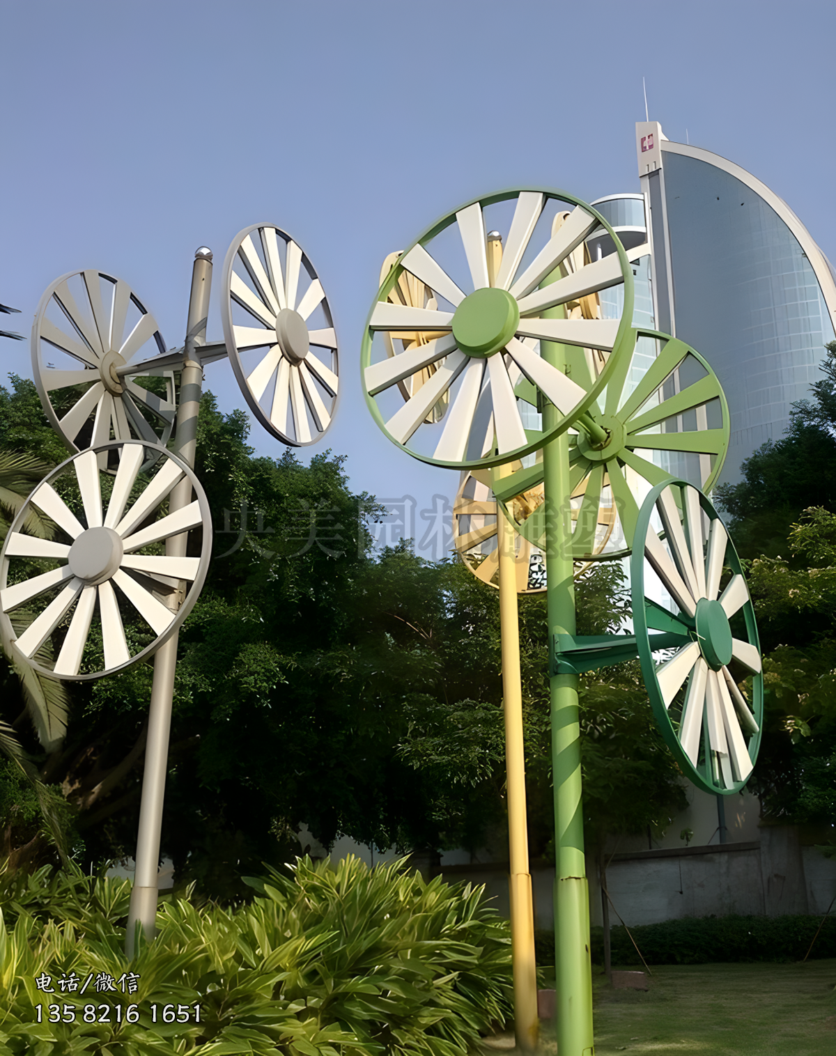 鐵藝風車景觀雕塑