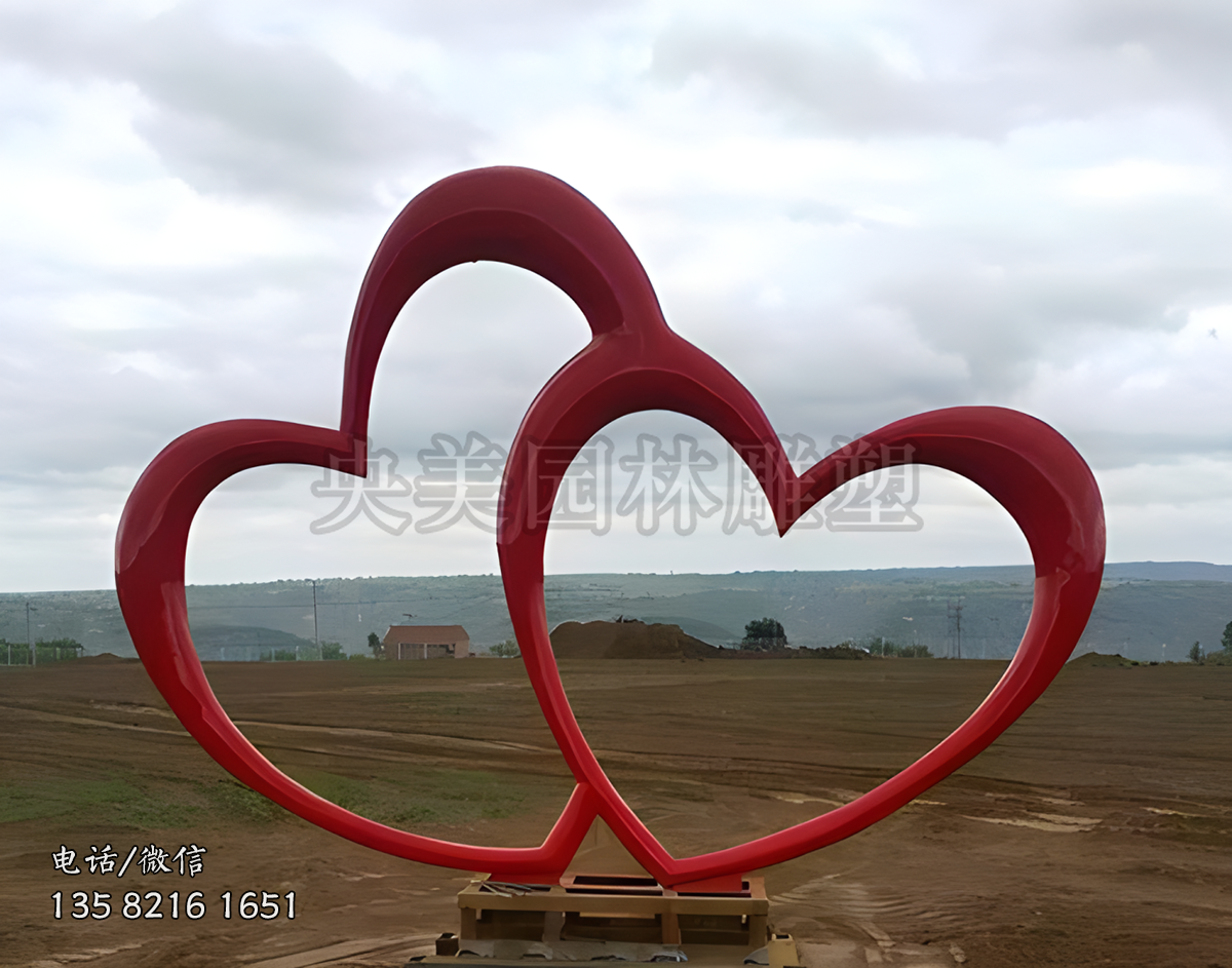 兩個(gè)線性愛(ài)心雕塑擺件