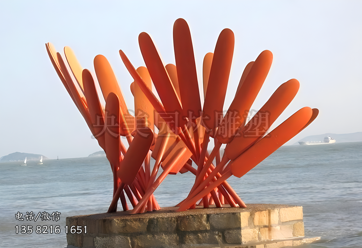 由多個船槳組成的景觀雕塑