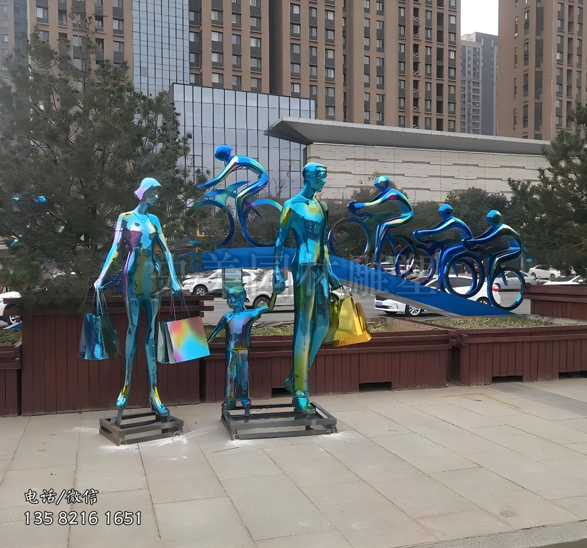 不銹鋼噴鍍購(gòu)物人物（一家三口）雕塑