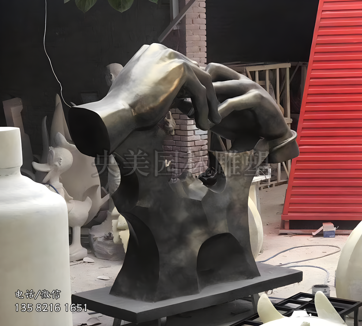 玻璃鋼仿銅戴戒指雕塑擺件