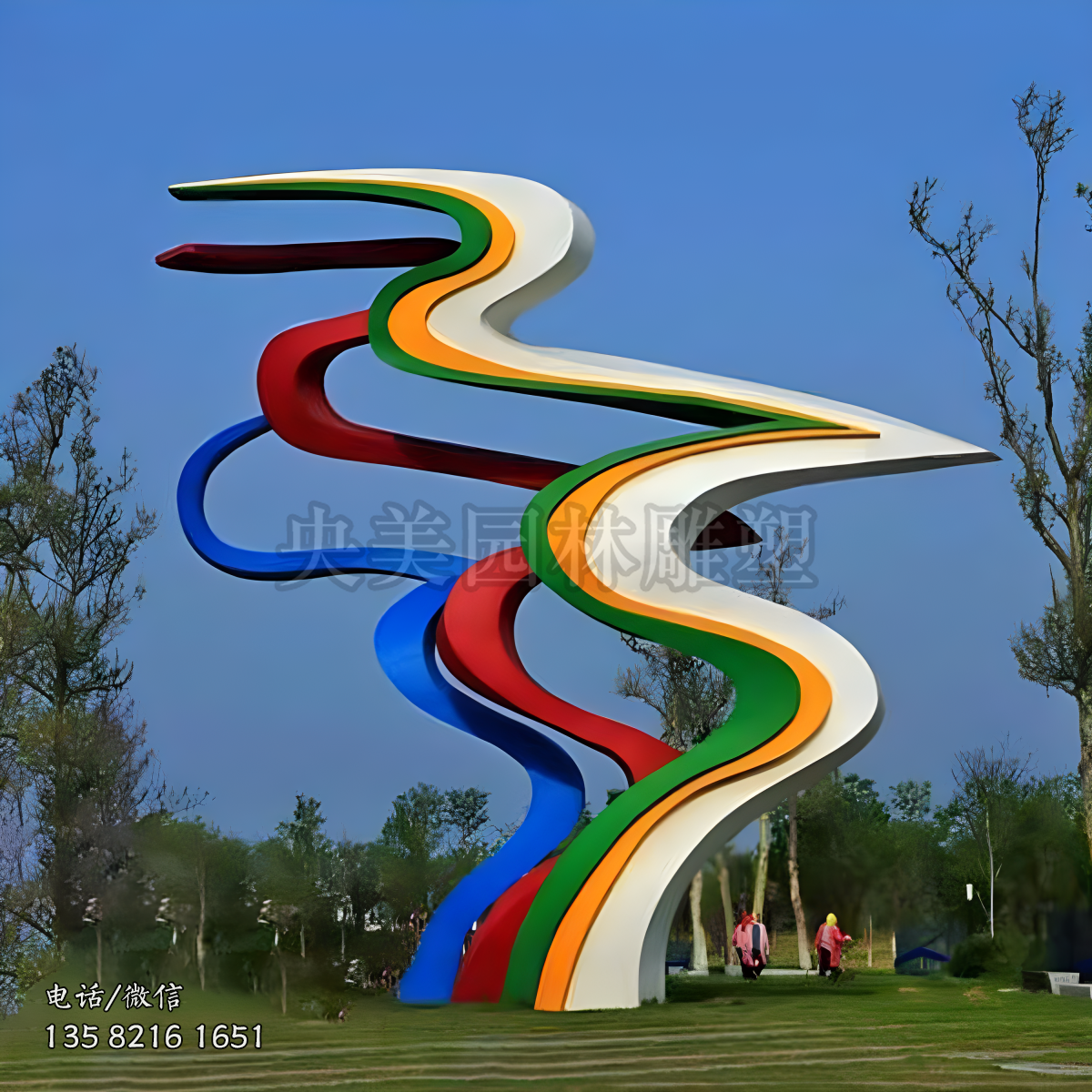 隨風(fēng)擺動的不銹鋼飄帶景觀雕塑