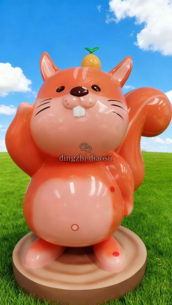 玻璃鋼卡通松鼠雕塑