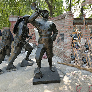 吹沖鋒號(hào) 八路軍玻璃鋼仿銅戰(zhàn)士