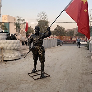 舉大旗 玻璃鋼仿銅八路軍戰(zhàn)士